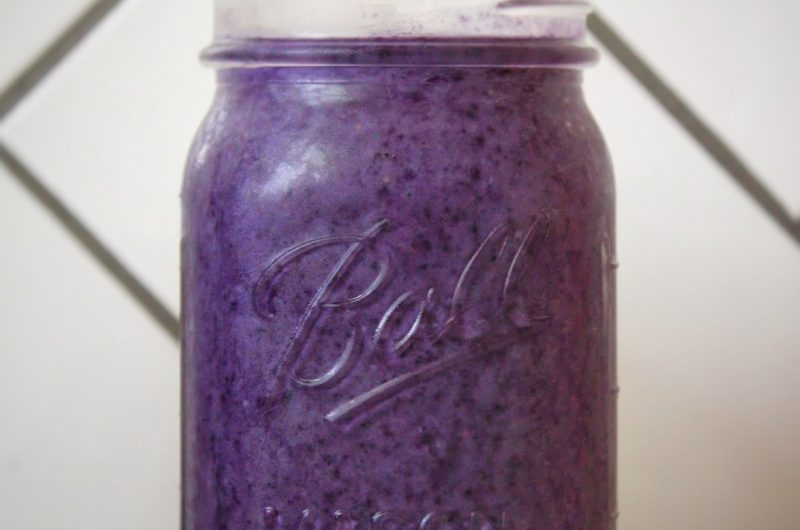 Blueberry Oat Breakfast Smoothie