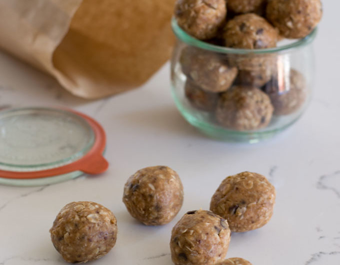 Chocolate Peanut Butter Energy Bites