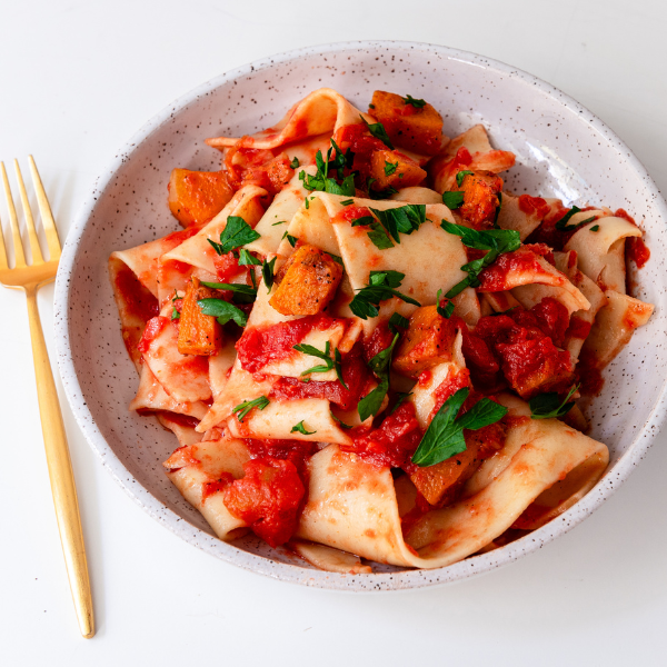 Parsley Egg Noodles in Tomato Sugo