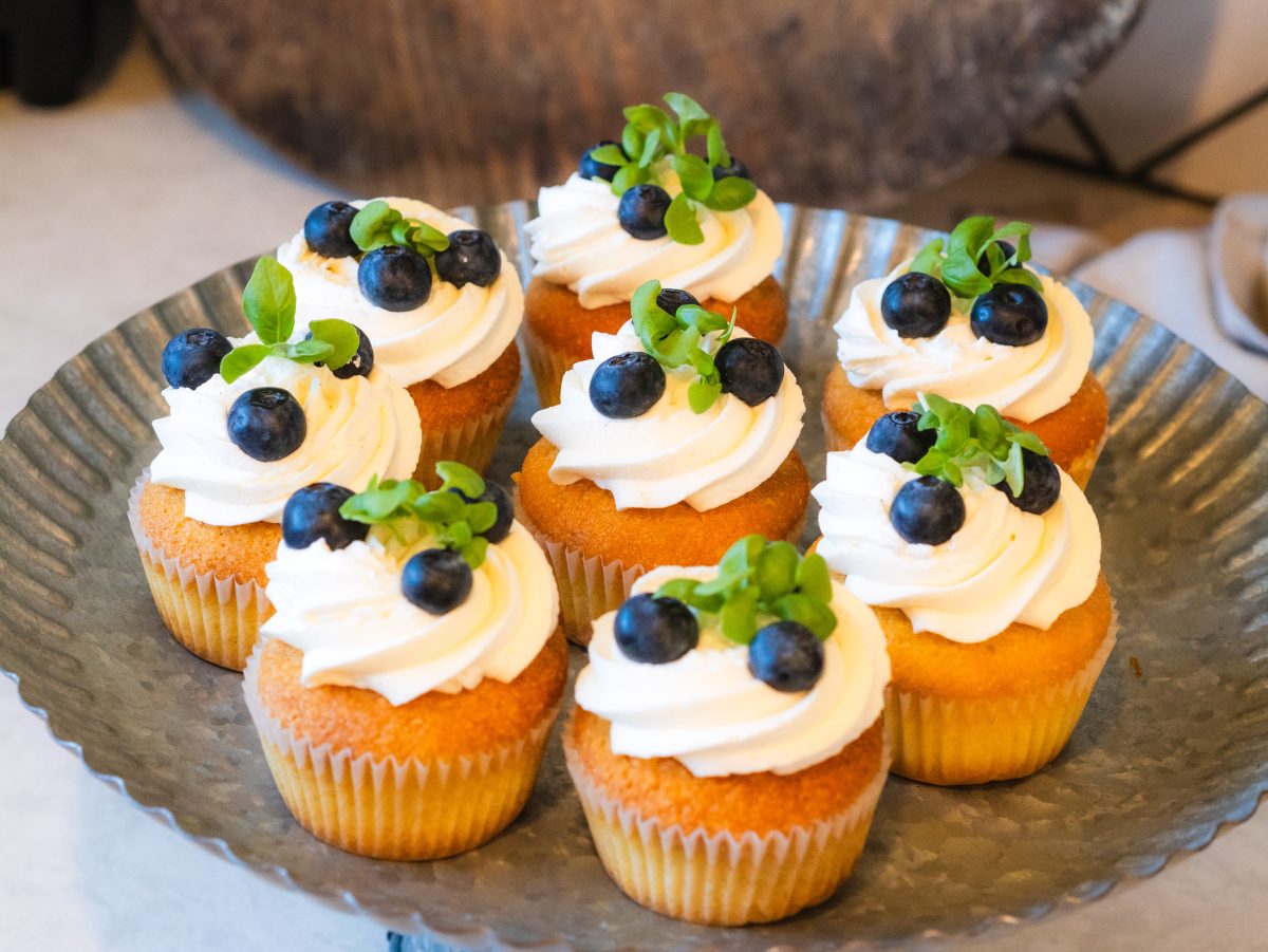 Lemon Polenta Cupcakes